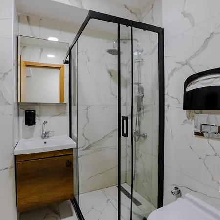 Acar Airport +plus Hotel Arnavutkoy