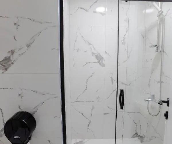 Otel Acar Airport +plus Arnavutkoy